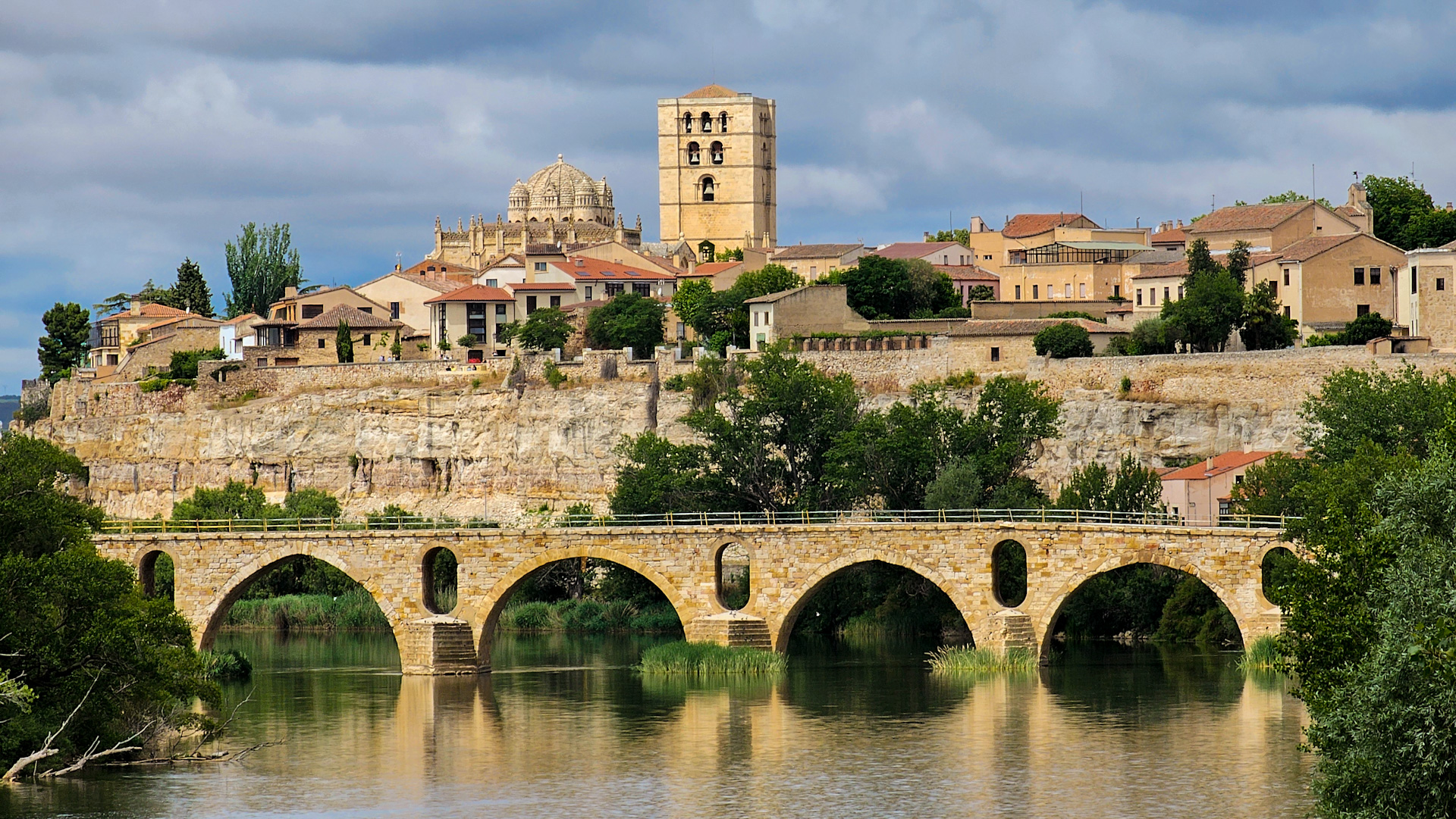ZAMORA